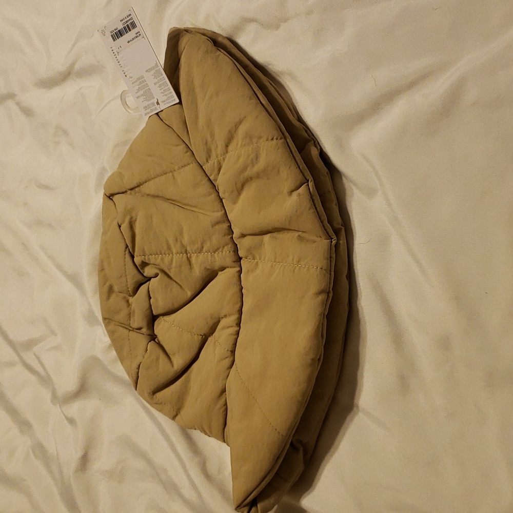Nwt Forever 21 quilted flop hat